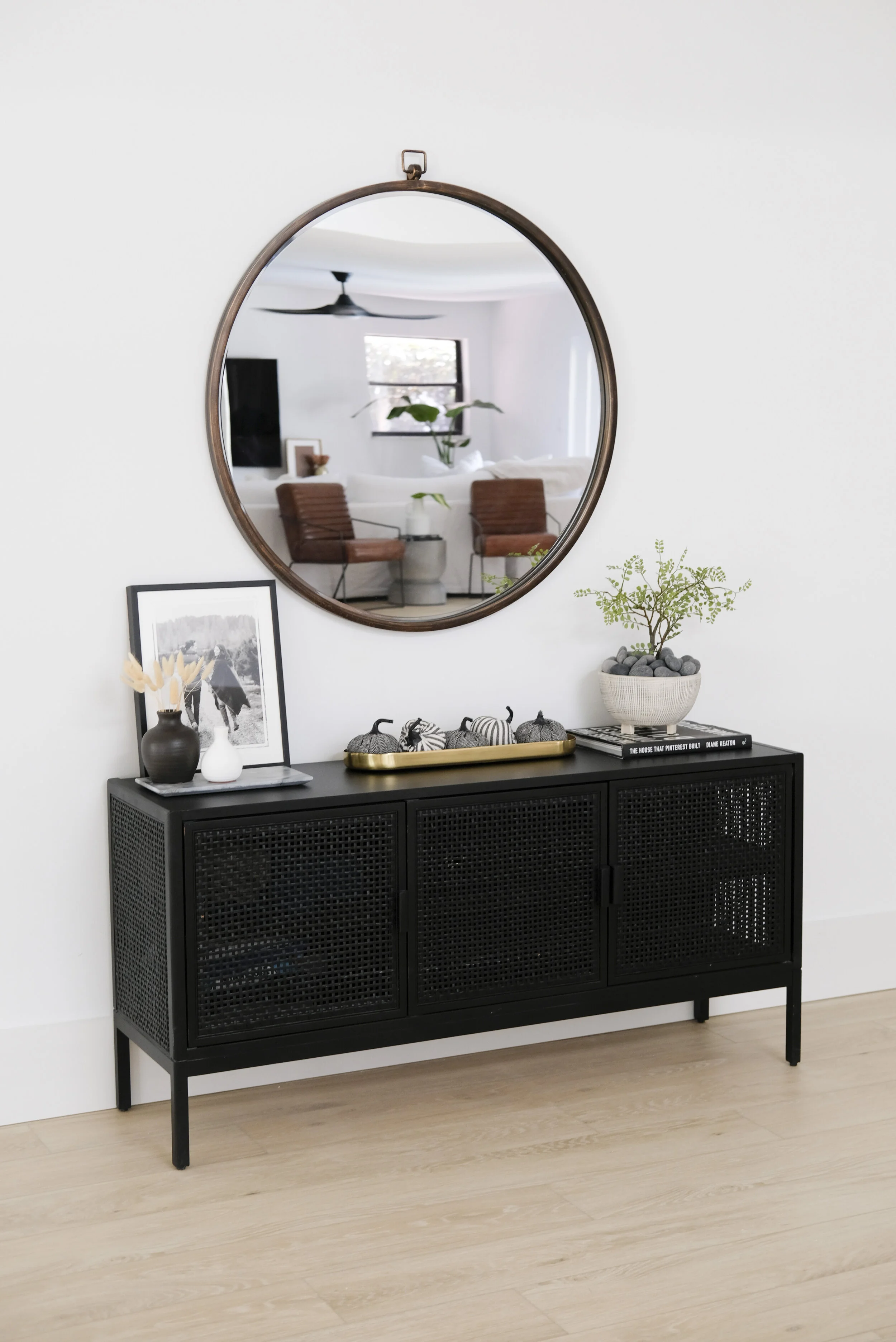 FALL CONSOLE TABLE DECOR Me and Mr. Jones
